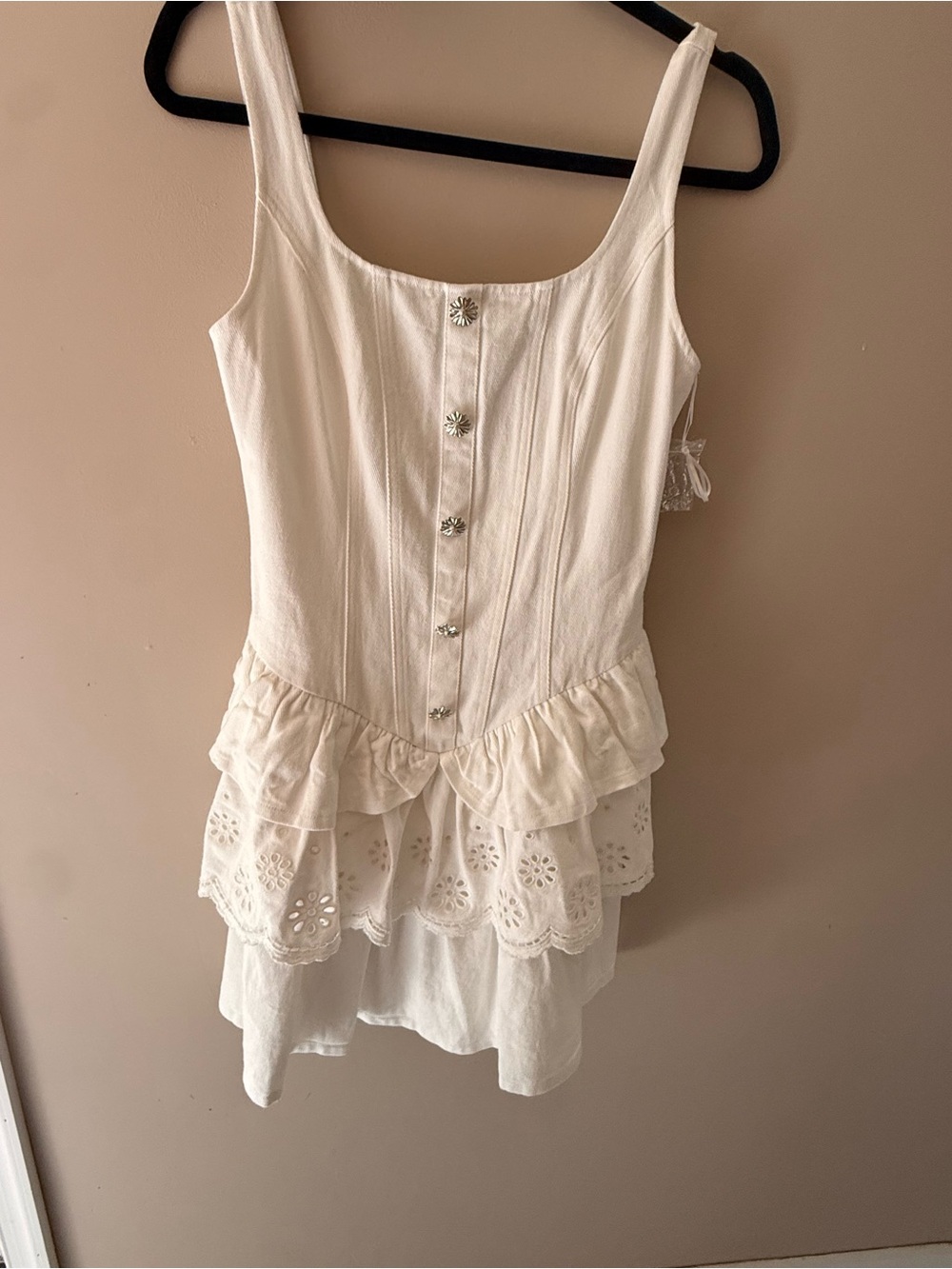 Jacqui E Cream Ruffled Eyelet Camisole